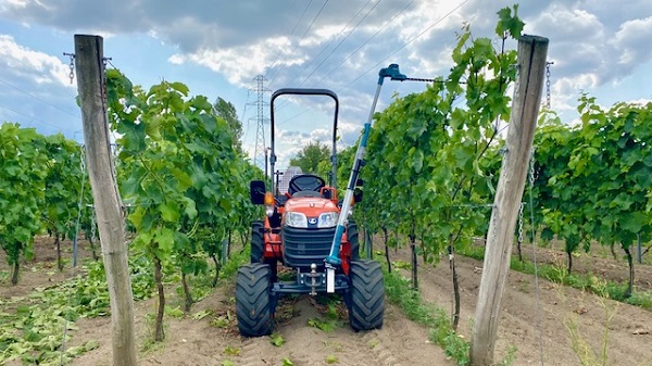 traktor z nożycami.jpg